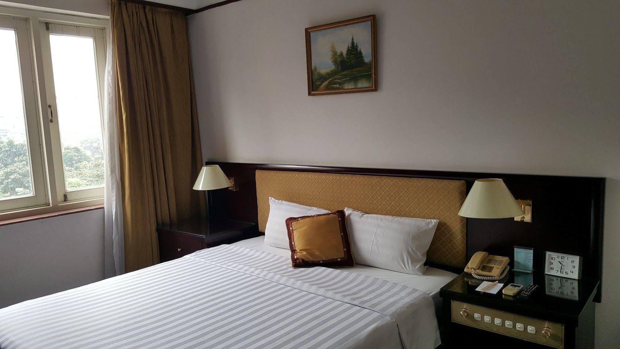 Capital Garden Hotel Hanoi Exterior foto