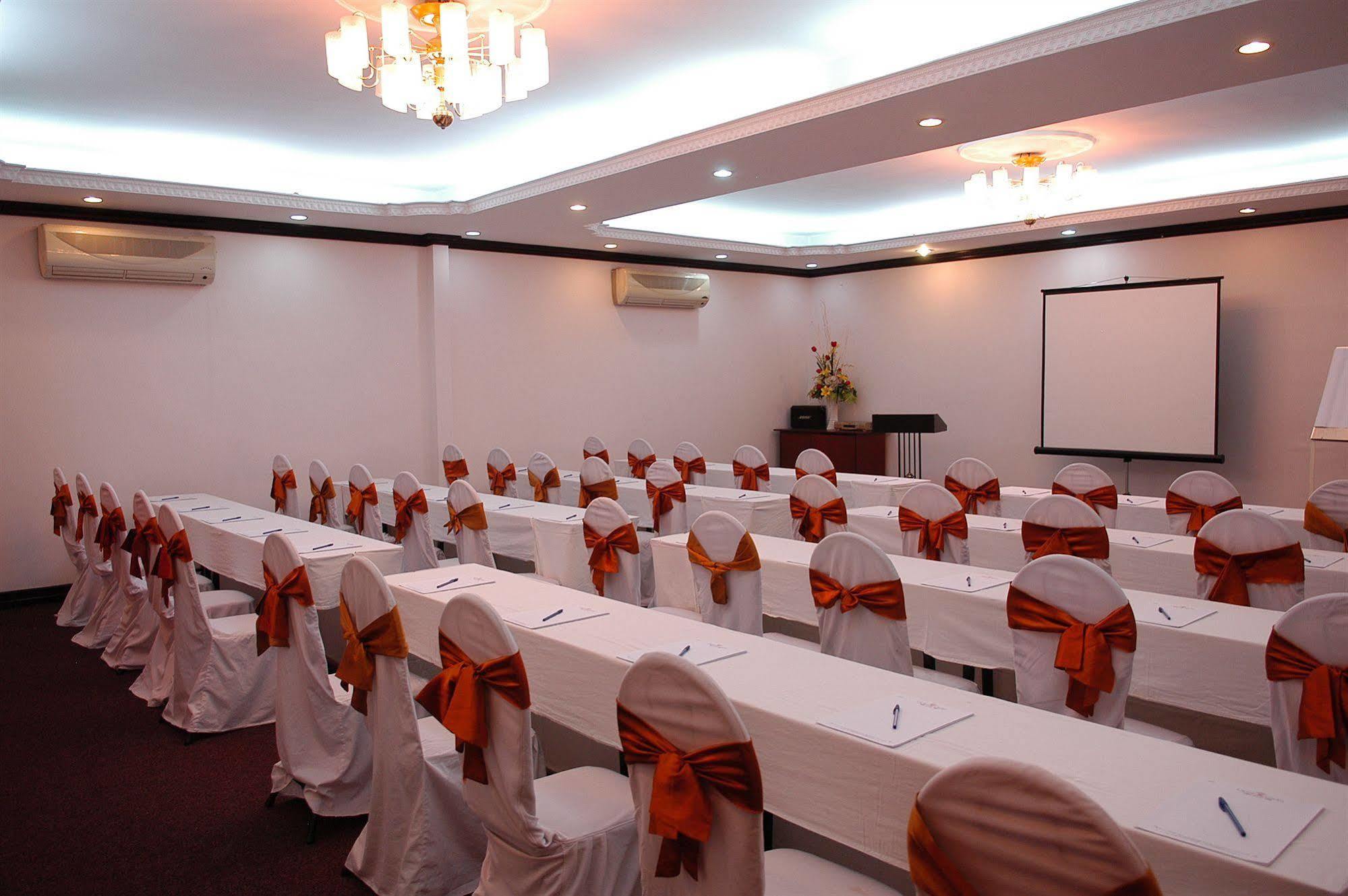 Capital Garden Hotel Hanoi Exterior foto